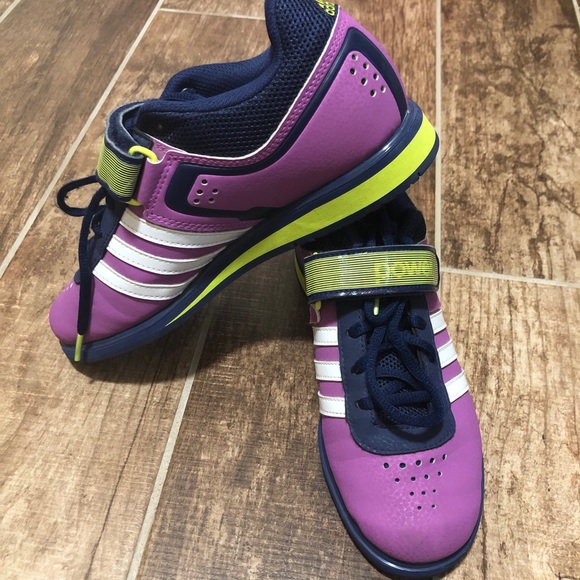 adidas powerlift size 6
